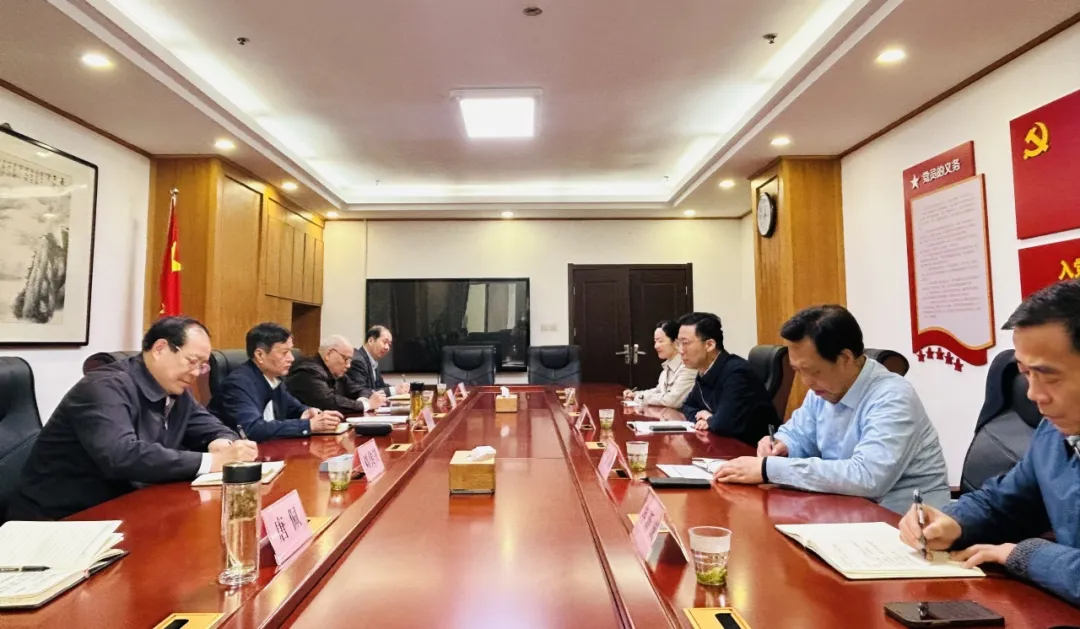 湖北省教育廳關工委赴省關工委匯報工作并交流座談