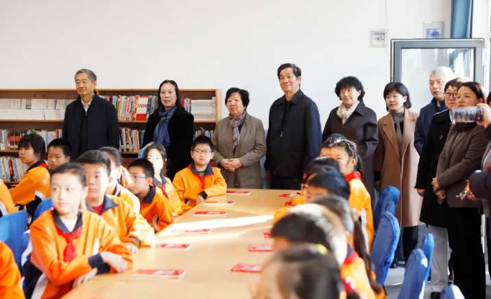 北京市關工委主任梁偉到東城區調研，強調要深入學習習近平總書記給上海市楊浦區“老楊樹宣講匯”全體同志回信精神