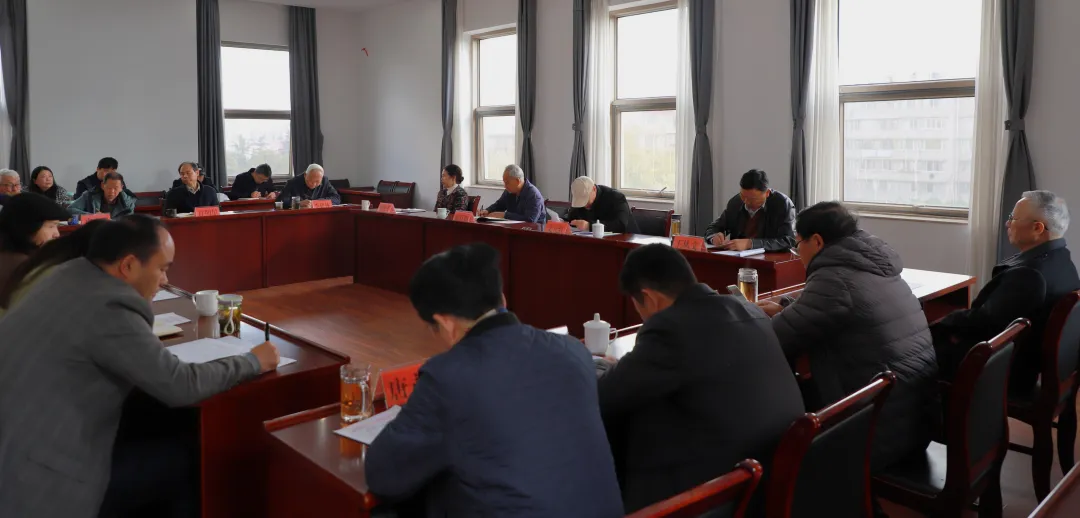 云南省關工委召開春節慰問“五老”座談會