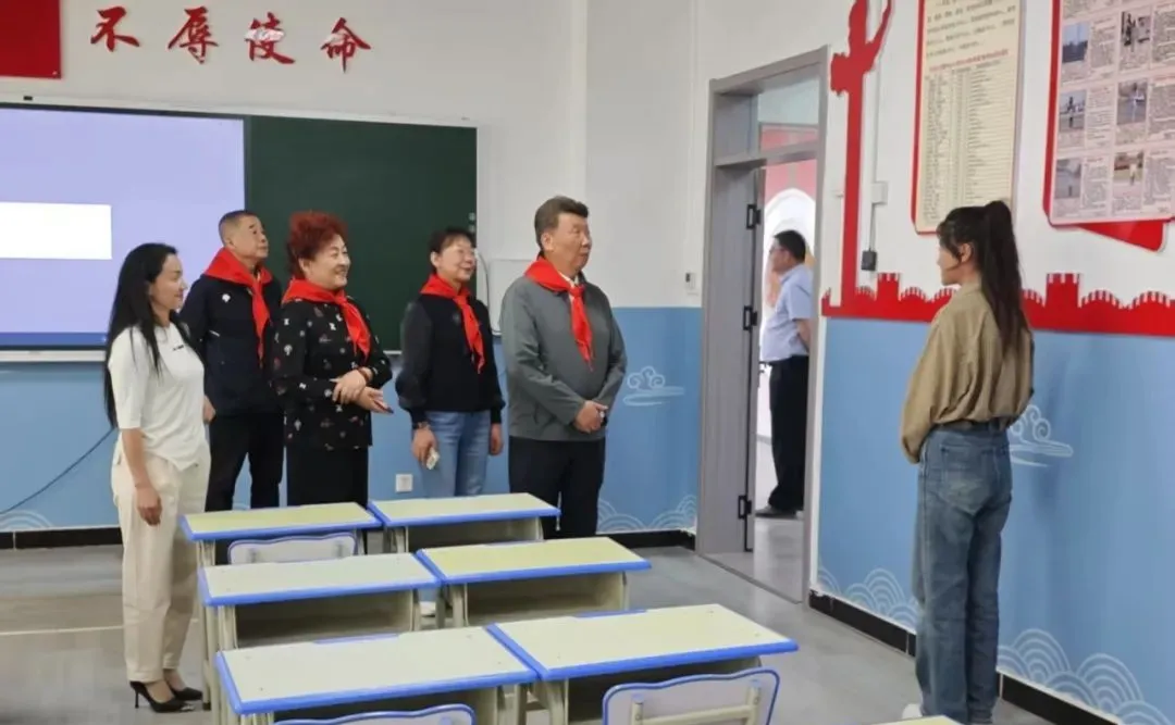 新疆維吾爾自治區關工委調研組在喀什地區調研指導工作