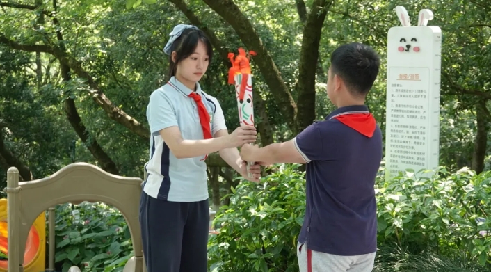 浙江省杭州市關工委舉行慶“六一”活動暨“紅領巾活動周”啟動儀式