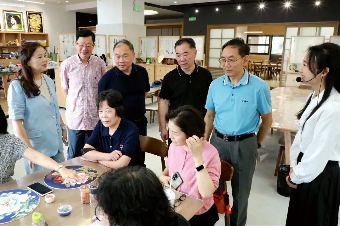 重慶市關(guān)工委赴渝中區(qū)調(diào)研關(guān)心下一代工作