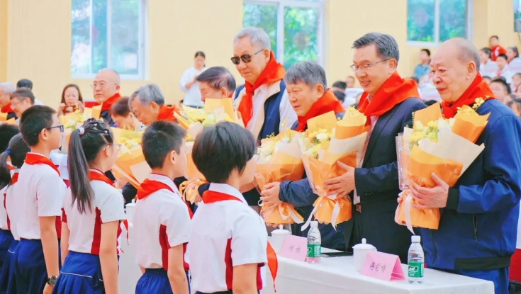 中科院16位科學(xué)家再啟蓉城科普行 百場講座點亮3萬學(xué)子科學(xué)夢