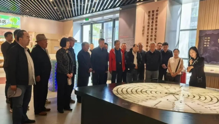 青海省海南州關(guān)工委在大連調(diào)研考察