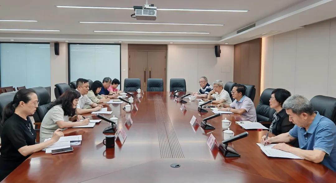 福建省廈門市關工委、市委文明辦共商城市文明建設和青少年教育工作