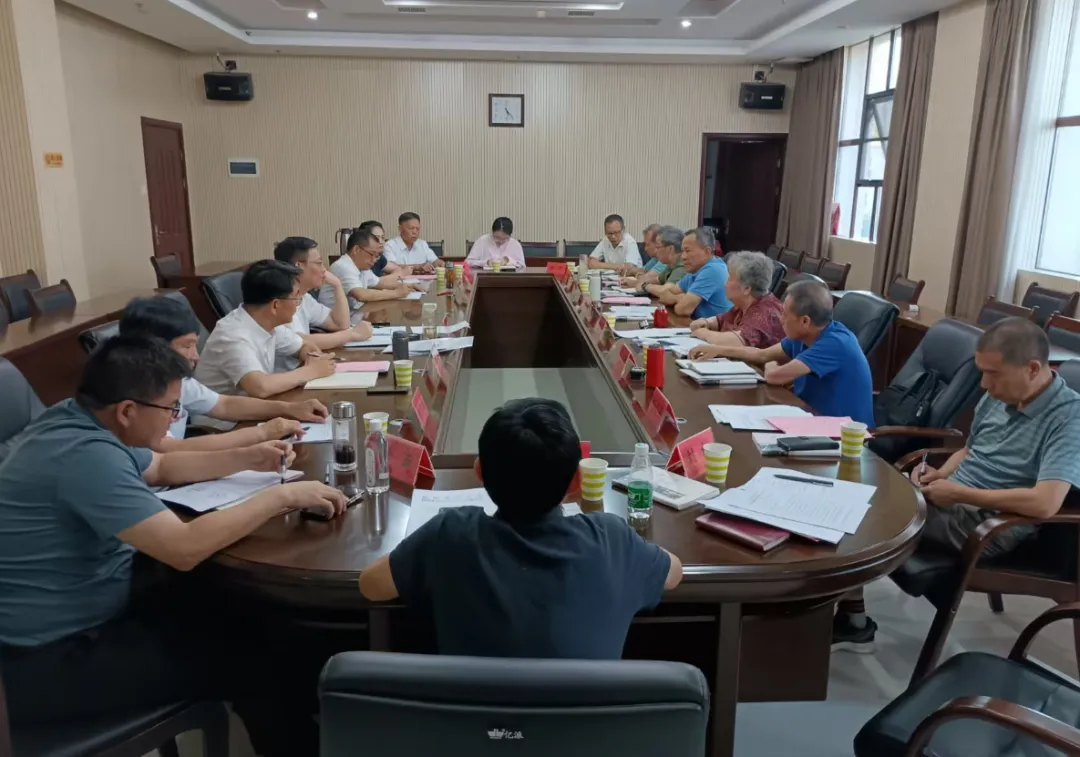 江西省撫州市關工委、市總工會召開“弘揚勞模精神 共育時代新人”座談會