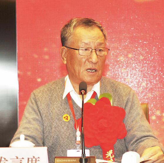 為弘揚雷鋒精神無悔奉獻