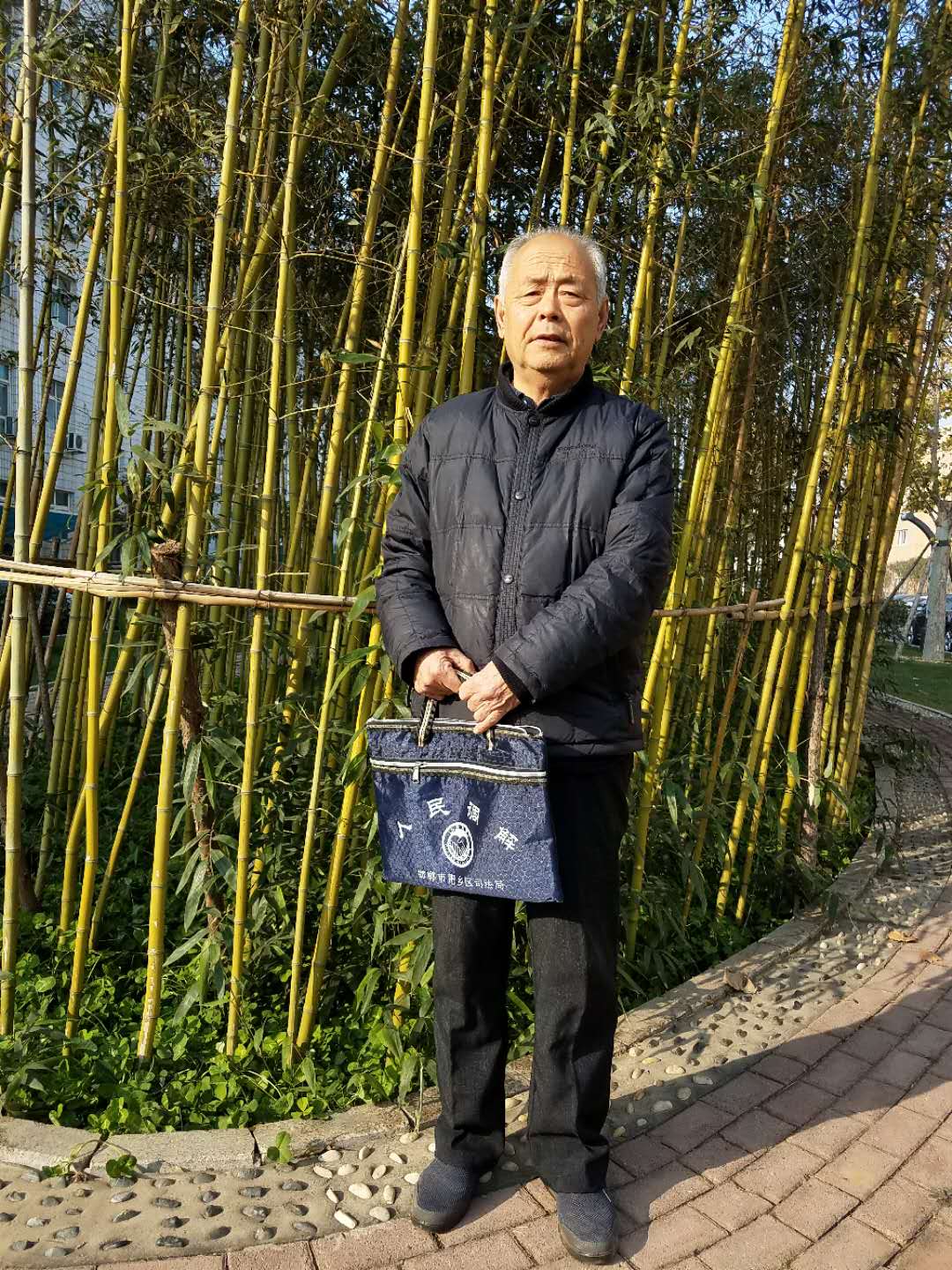 路志東：關(guān)愛(ài)明天，普法先行，義務(wù)調(diào)解，呵護(hù)成長(zhǎng)