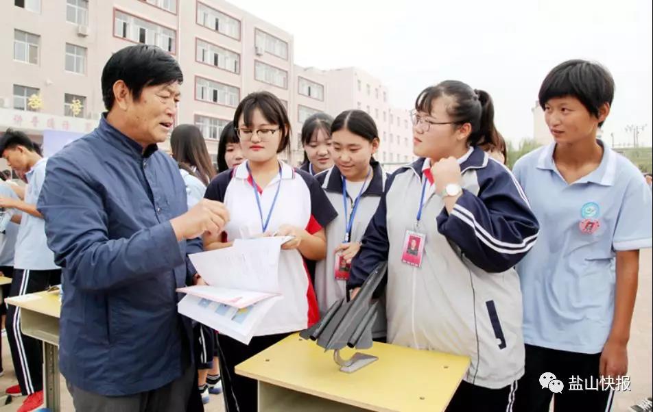 “中國好人”張長生600多架航模獻教育