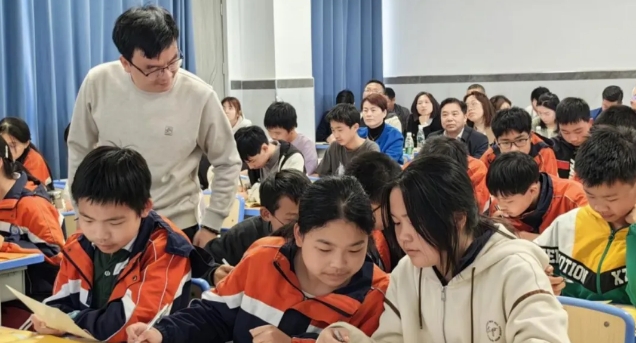 重慶市大足區關工委開展2025年“美麗心靈”兒童青少年心理健康工作進校園活動
