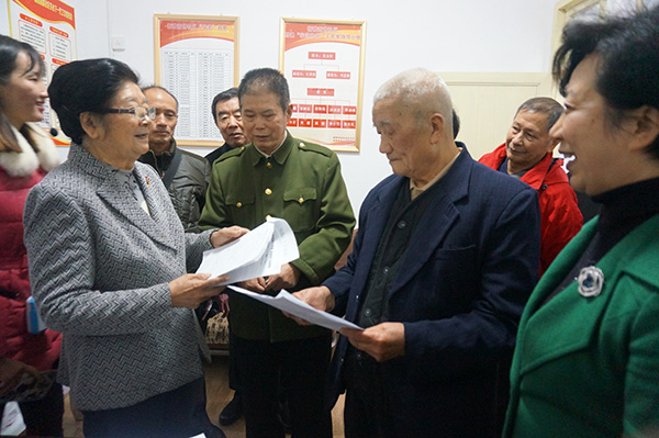 中國關工委主任顧秀蓮一行赴贛調研關心下一代工作