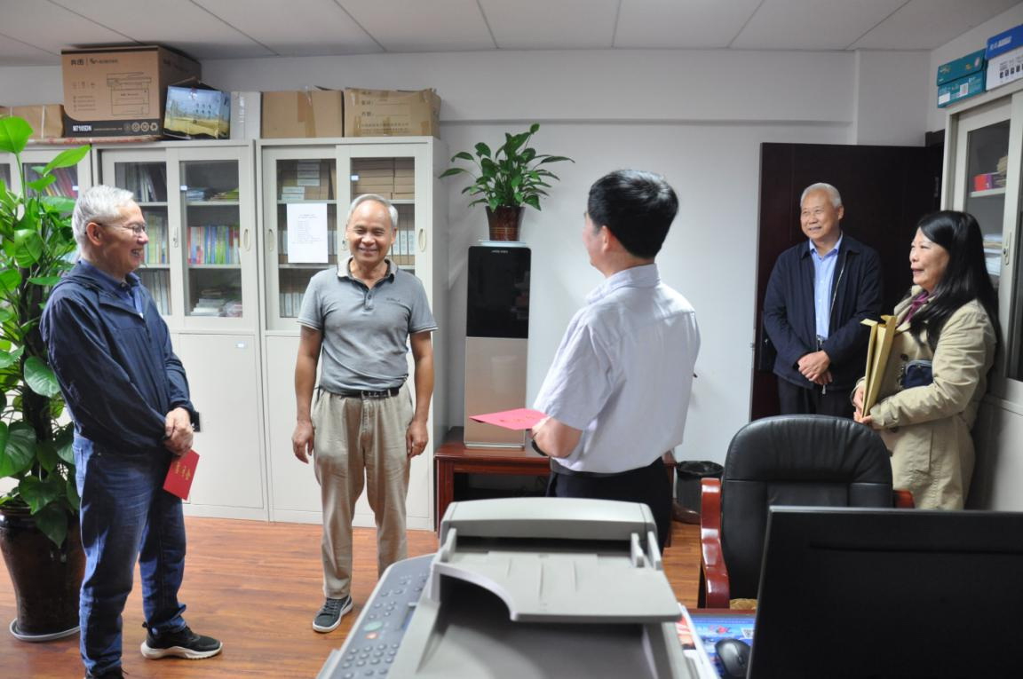 云南省關工委開展“孝老敬賢月”活動