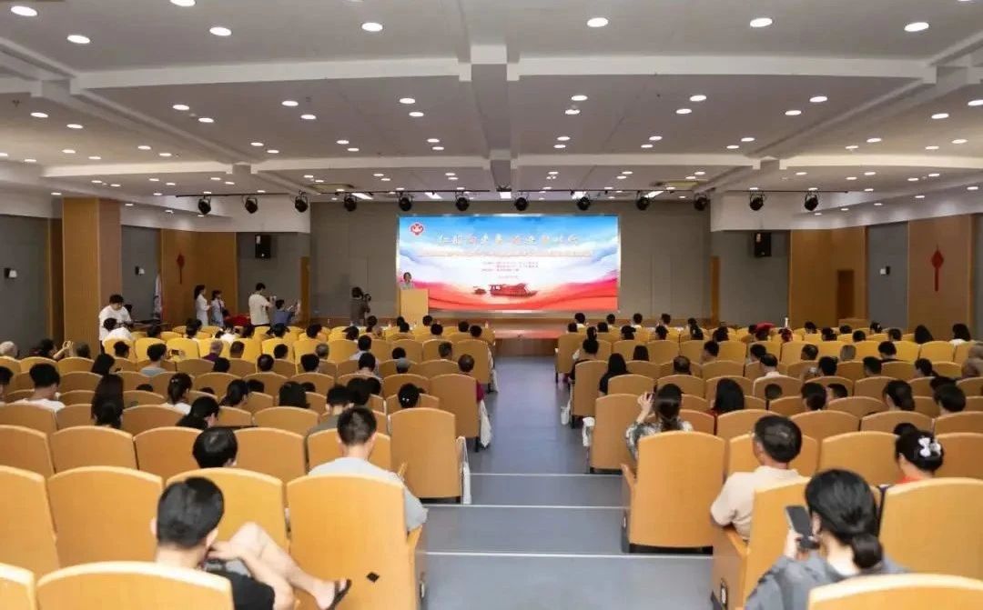 浙江省嘉興市舉行“青少年黨史學習月”暨“暑期社會實踐活動”啟動儀式