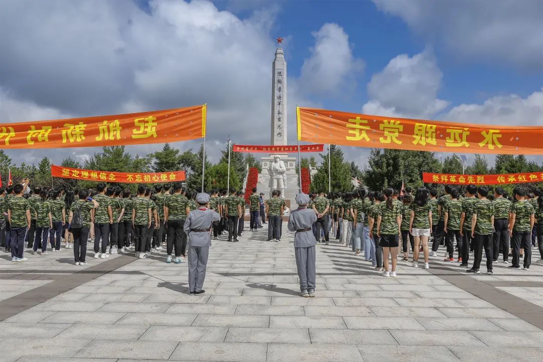 延邊朝鮮族自治州青少年“紅色教育基地家鄉(xiāng)行”夏令營(yíng)活動(dòng)在敦化市舉行