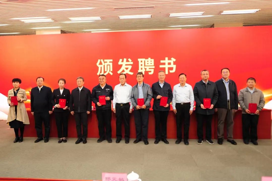 天津市關(guān)工委、市教育系統(tǒng)關(guān)工委建立弘揚(yáng)勞模精神、勞動(dòng)精神、工匠精神研學(xué)基地