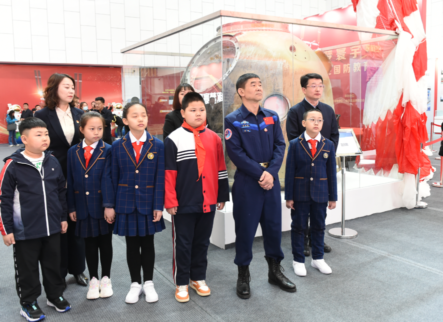 黑龍江省佳木斯市關工委開展“紅色故事潤童心”百千萬活動